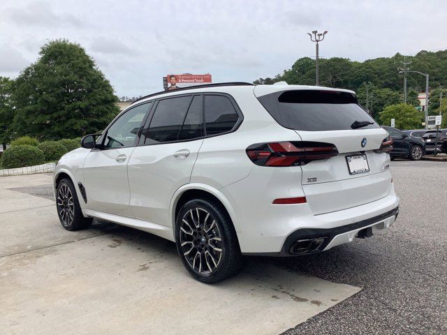 2025 BMW X5 M60i