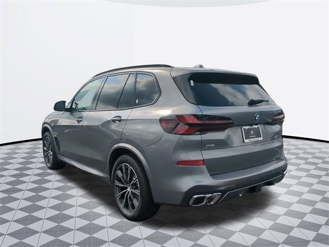 2025 BMW X5 M60i