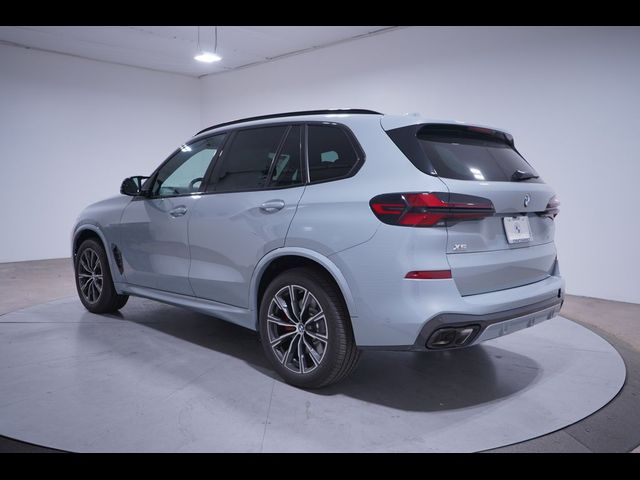 2025 BMW X5 M60i