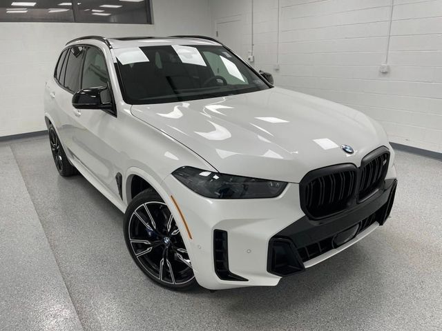 2025 BMW X5 M60i