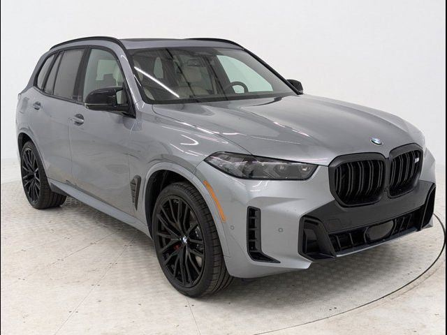 2025 BMW X5 M60i