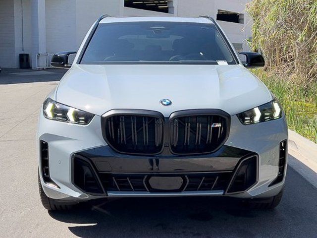 2025 BMW X5 M60i