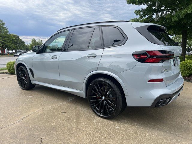 2025 BMW X5 M60i