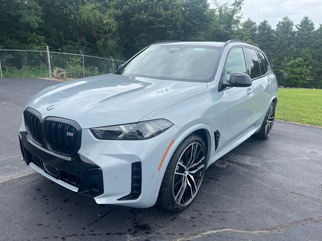 2025 BMW X5 M60i