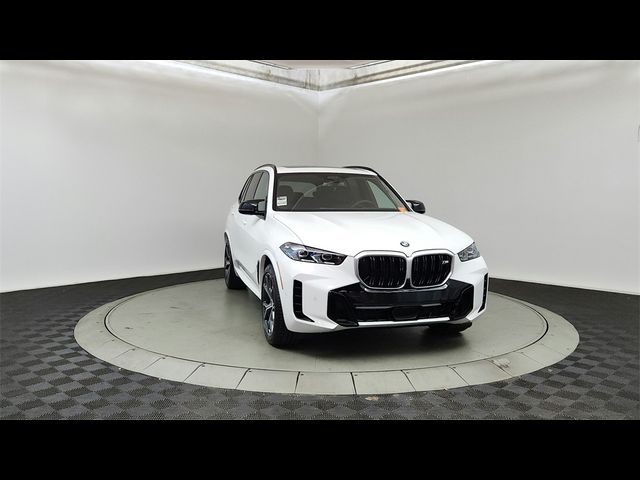 2025 BMW X5 M60i