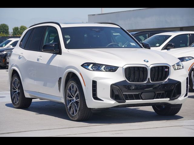 2025 BMW X5 M60i