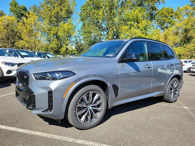 2025 BMW X5 M60i