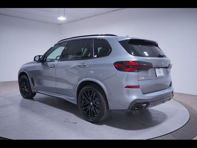 2025 BMW X5 M60i