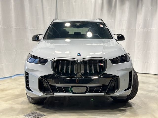 2025 BMW X5 M60i