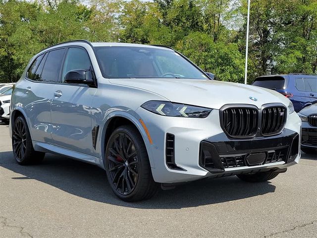 2025 BMW X5 M60i