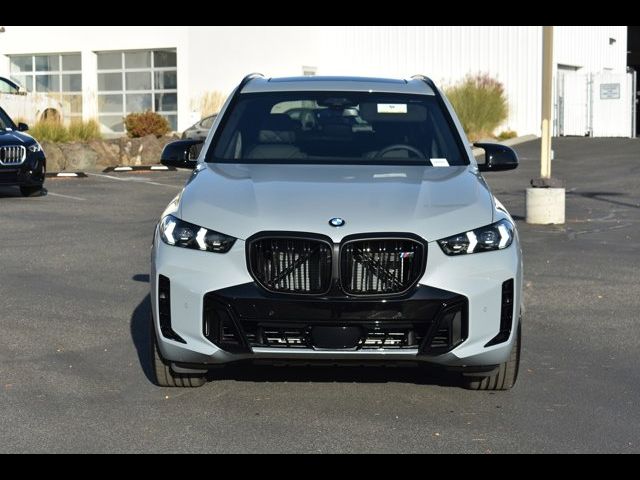 2025 BMW X5 M60i