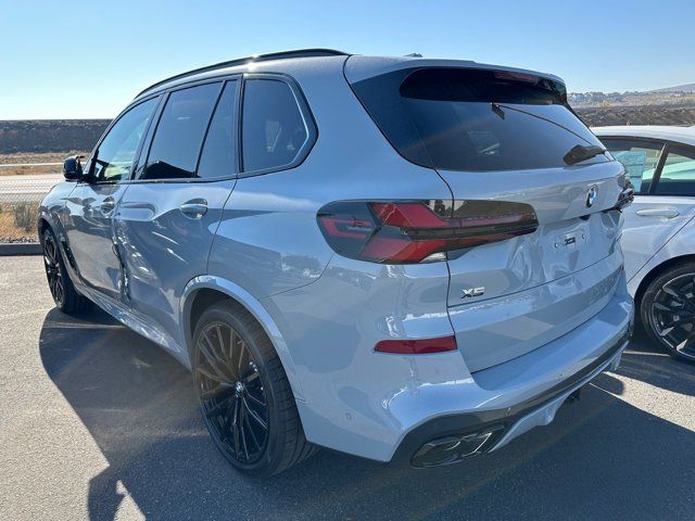 2025 BMW X5 M60i