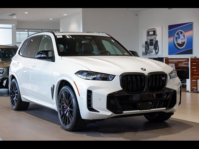 2025 BMW X5 M60i