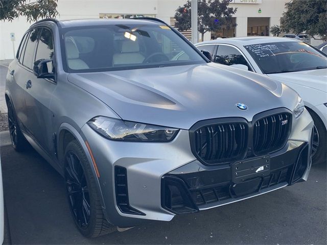 2025 BMW X5 M60i