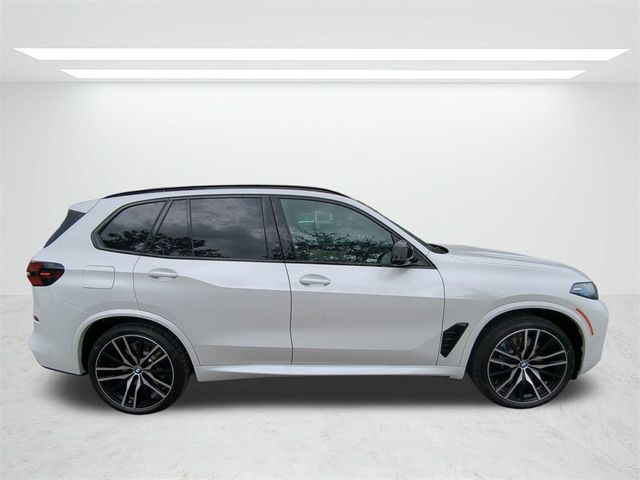 2025 BMW X5 M60i