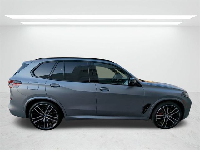 2025 BMW X5 M60i