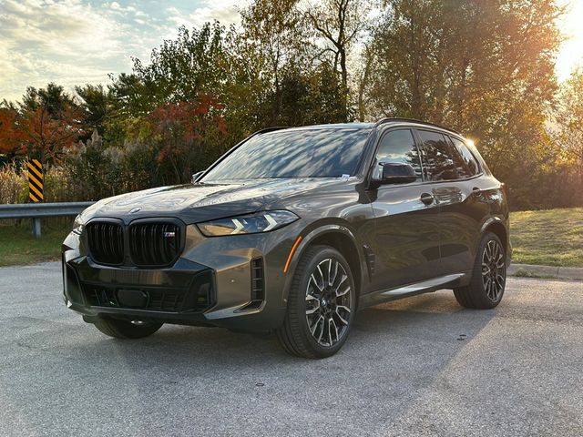 2025 BMW X5 M60i