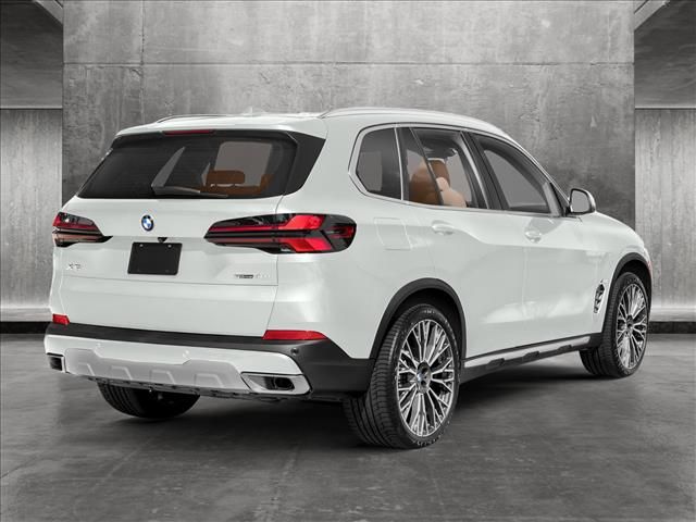 2025 BMW X5 M60i