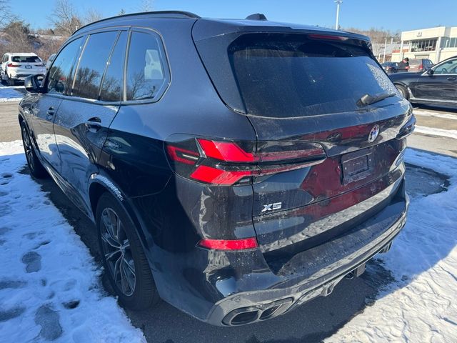 2025 BMW X5 M60i