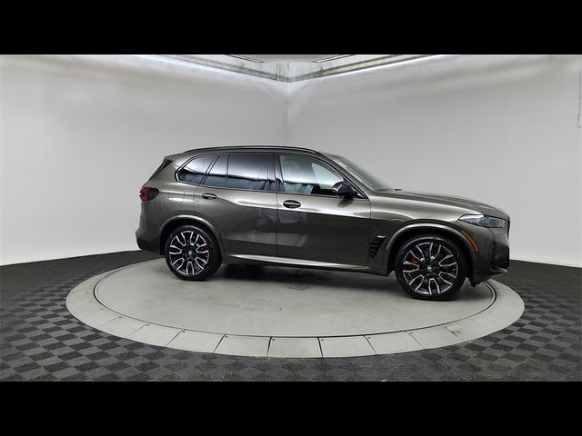 2025 BMW X5 M60i