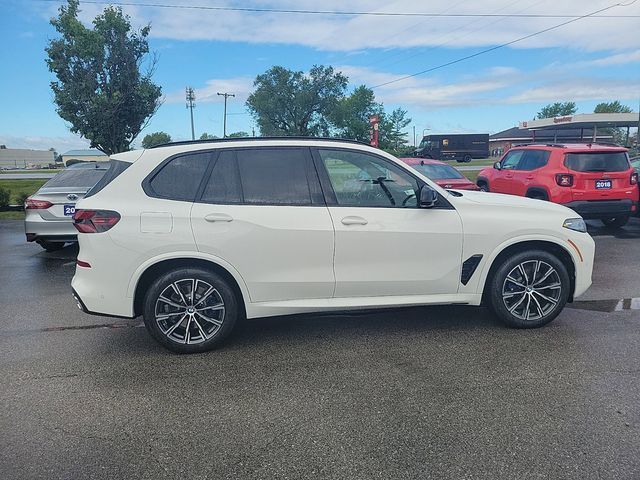 2025 BMW X5 M60i