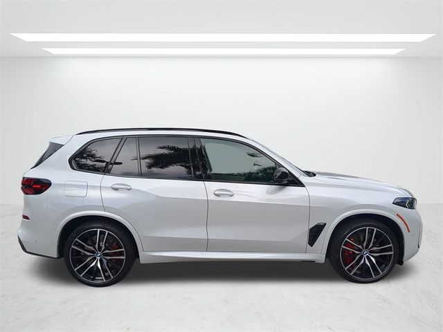 2025 BMW X5 M60i