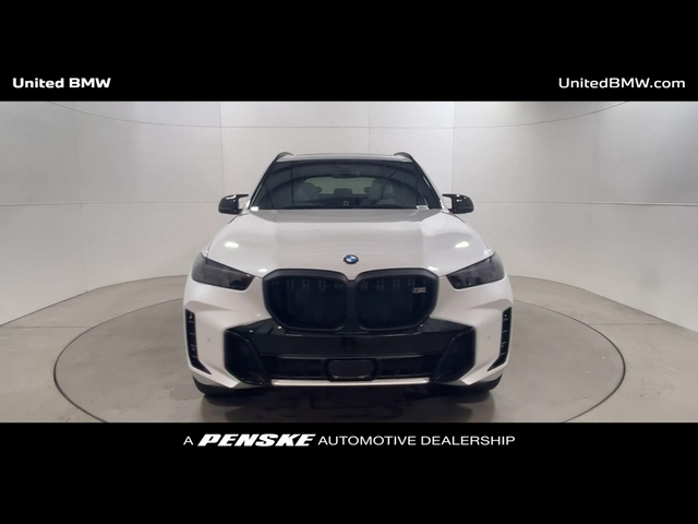 2025 BMW X5 M60i