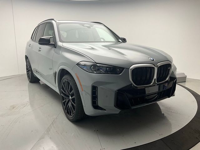 2025 BMW X5 M60i