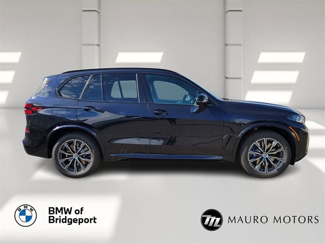 2025 BMW X5 M60i