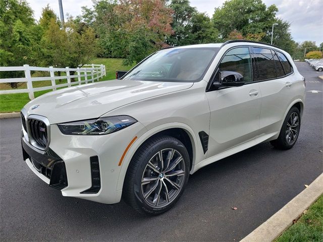 2025 BMW X5 M60i