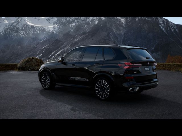 2025 BMW X5 M60i