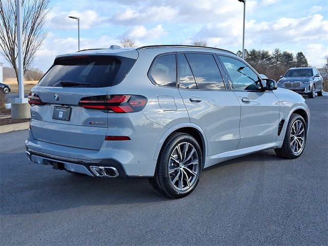 2025 BMW X5 M60i