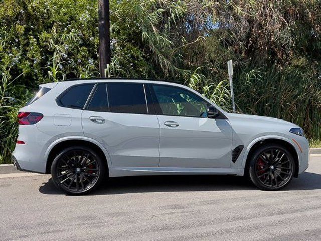 2025 BMW X5 M60i