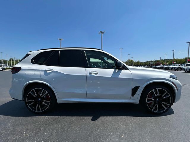 2025 BMW X5 M60i