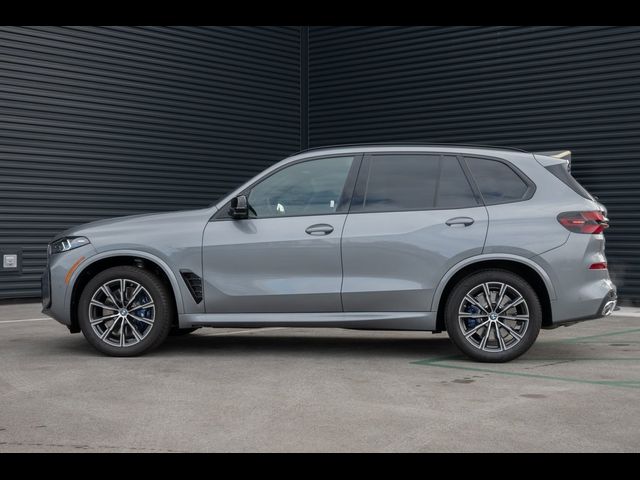 2025 BMW X5 M60i