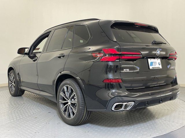 2025 BMW X5 M60i