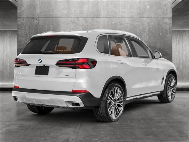 2025 BMW X5 M60i