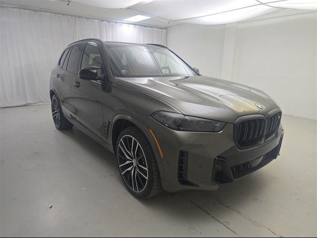 2025 BMW X5 M60i