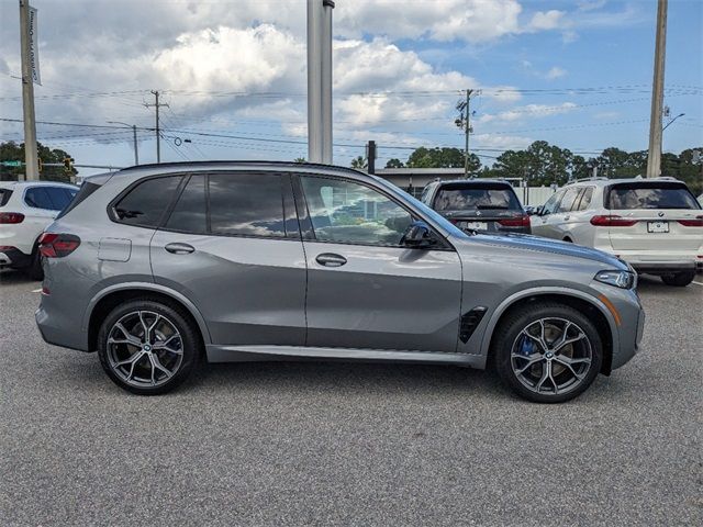 2025 BMW X5 M60i