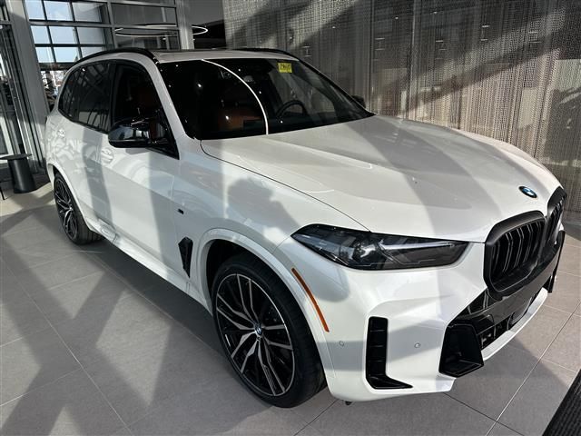 2025 BMW X5 M60i