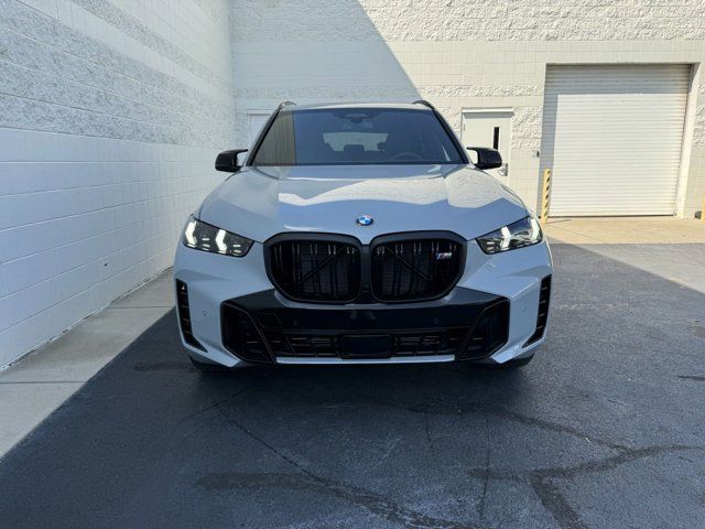 2025 BMW X5 M60i