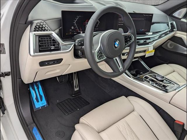 2025 BMW X5 M60i