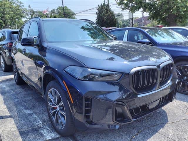 2025 BMW X5 M60i