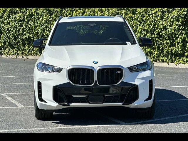 2025 BMW X5 M60i