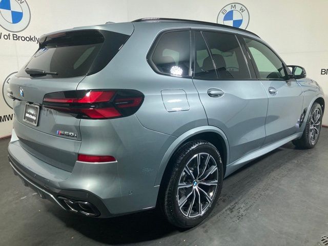 2025 BMW X5 M60i