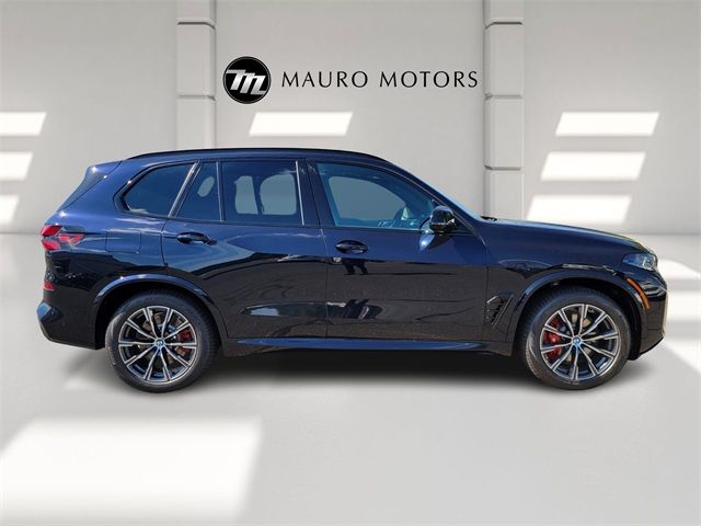 2025 BMW X5 M60i