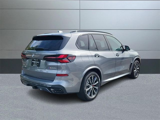 2025 BMW X5 M60i