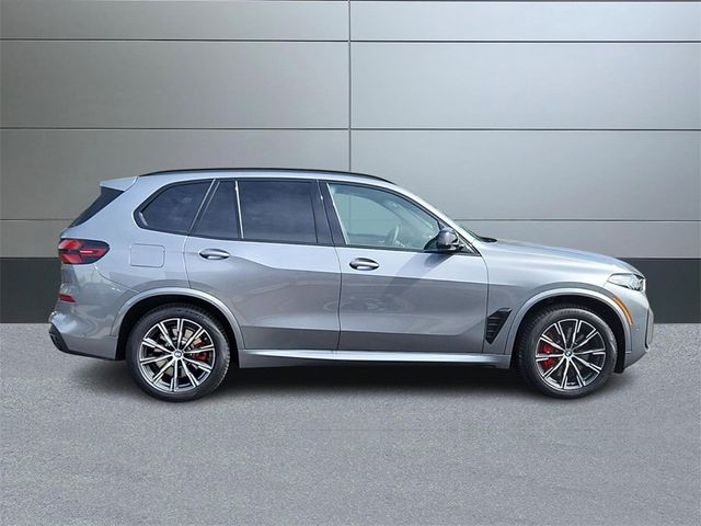 2025 BMW X5 M60i