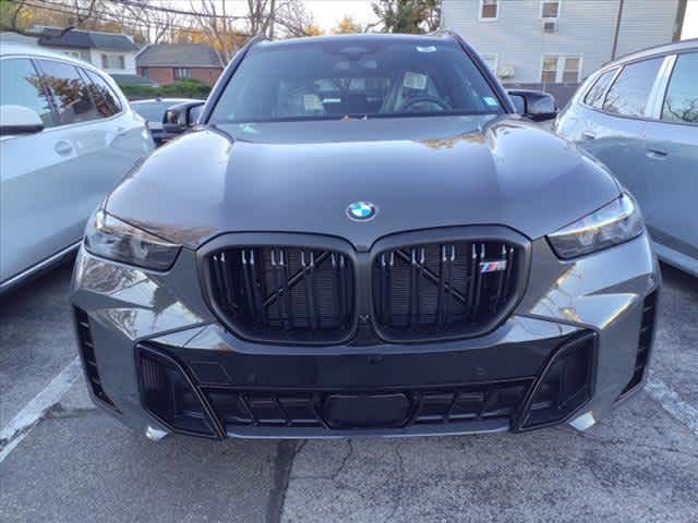 2025 BMW X5 M60i