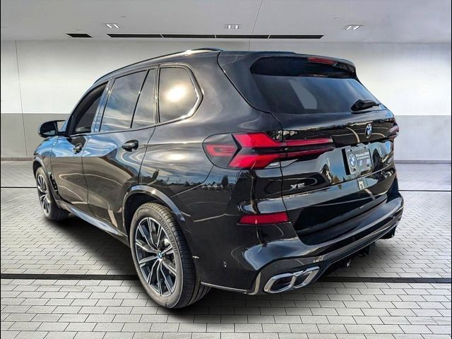 2025 BMW X5 M60i